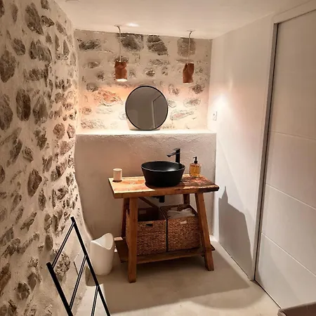 Holiday home Charmante Maison Catalane Villelongue-dels-Monts